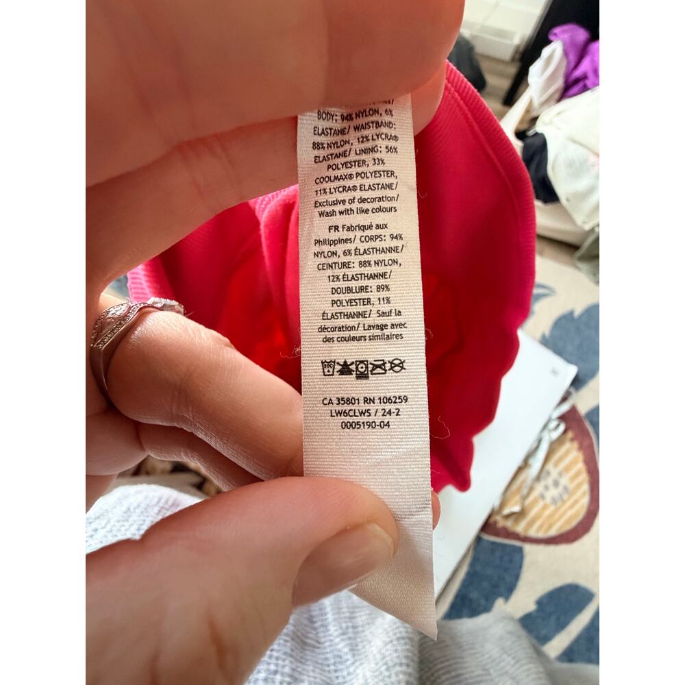 Lululemon Dance Studio Mid-Rise Cropped Pant
Glaze Pink size 0 - Picture 10 of 10